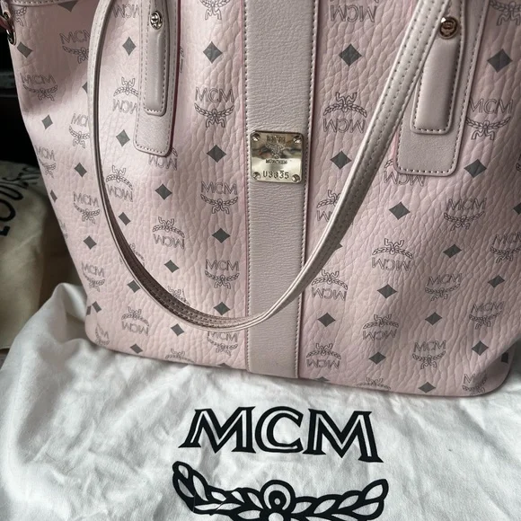MCM Blush Monogram Reversible The Shopper - Picture 3 of 8